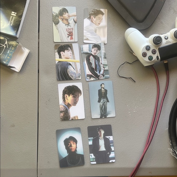 JUNGKOOK GOLDEN PHOTOCARD